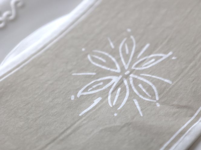 Hovedbilde Serviett med blomst L20/B10 cm lys latte